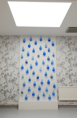Översiktsbild av glasinstallationen "Bara en skur"
