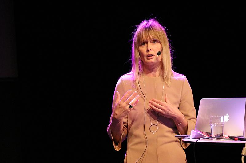 Ulrika Rogland, jurist, pratade om sexuella övergrepp mot unga på nätet. Foto: Anton Säwström